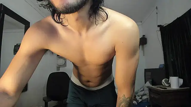 Snapshot of maxximus_100 chatting on March 16, 2025, 8:10 pm maxximus 100 online show from March 16, 2025, 8:10 pm