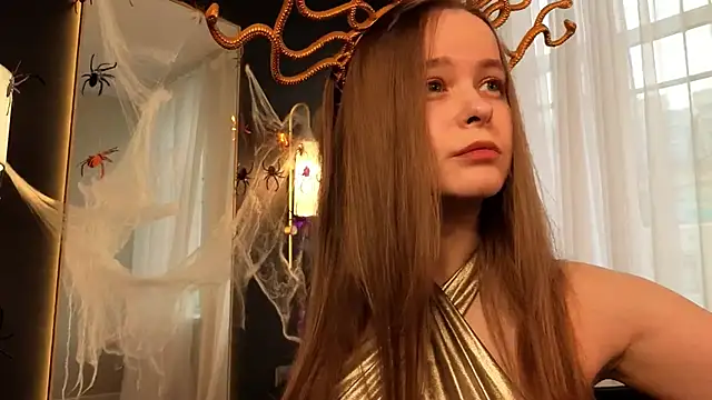 CassieCool online show from October 31, 2025, 12:57 pm