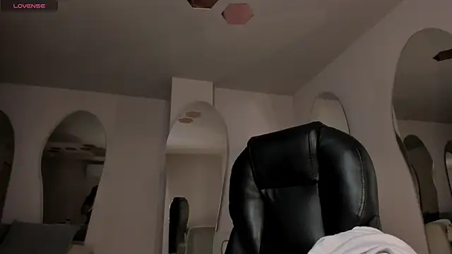 ChloePreston  online show from July 1, 2026, 11:10 am