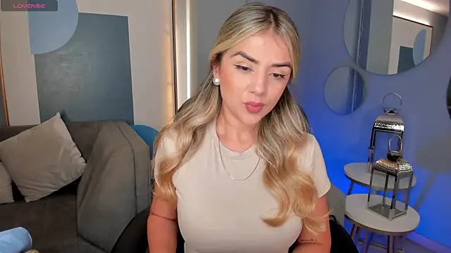 ChloePreston  online show from February 21, 2026, 11:23 am