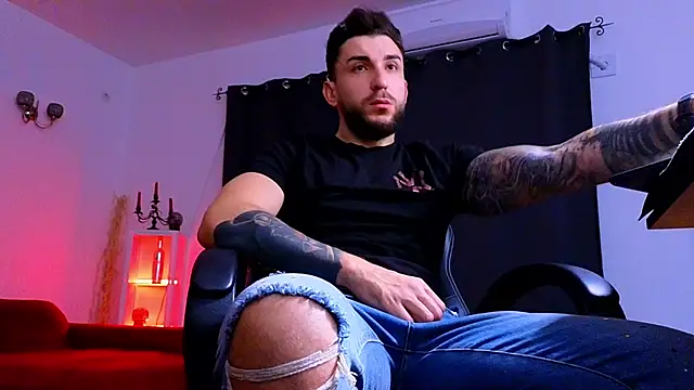 MightyAaron66 online show from November 5, 2025, 3:31 am