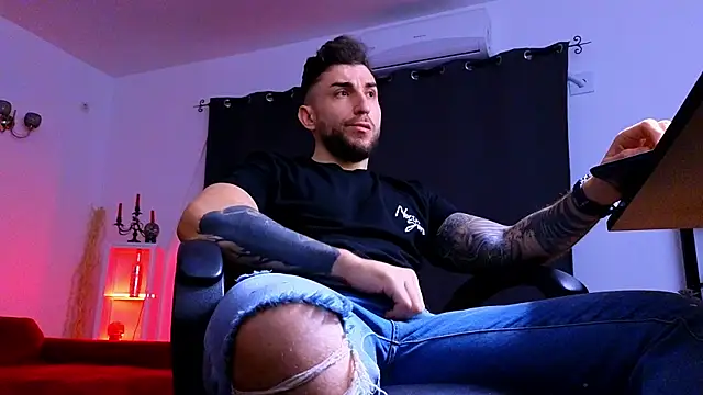 MightyAaron66 online show from January 13, 2026, 5:33 am