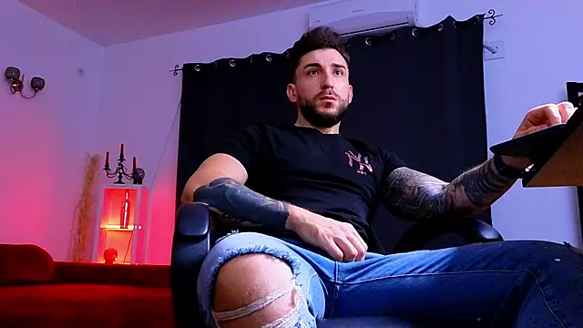 MightyAaron66 online show from November 26, 2025, 3:28 am