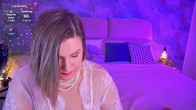 KiraRoxx online show from February 28, 2026, 8:08 pm