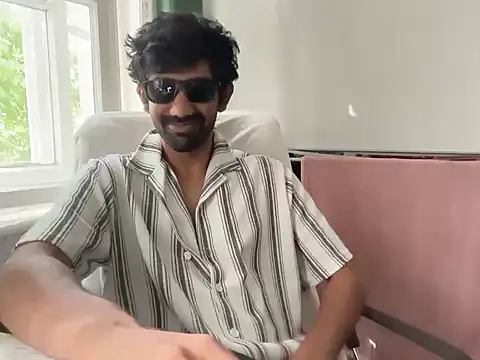 dominanthubby online show from June 4, 2026, 8:08 am