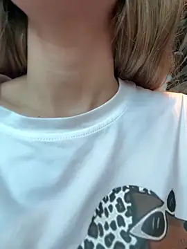 Snapshot of cuteluci_ chatting on March 10, 2026, 11:58 am cuteluci online show from March 10, 2026, 11:58 am