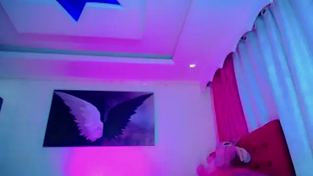 NahomiCamper online show from November 26, 2025, 2:11 am