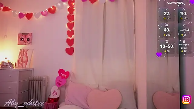 Snapshot of AbyWhitee chatting on March 18, 2026, 10:40 am AbyWhitee online show from March 18, 2026, 10:40 am