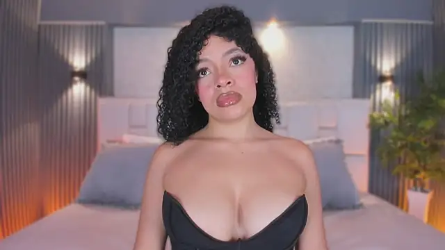 Alyssa Houston online show from August 4, 2026, 7:51 pm