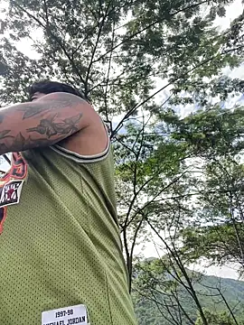 Lyon vach online show from November 6, 2025, 6:34 pm