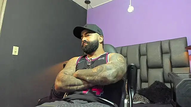 Lyon vach online show from February 25, 2026, 10:53 pm