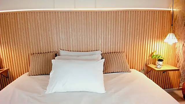 ArticaBelle online show from March 10, 2026, 4:27 am