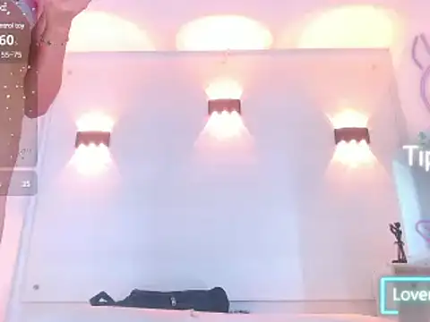 Snapshot of Molly_Spears chatting on February 22, 2025, 2:52 pm Molly Spears online show from February 22, 2025, 2:52 pm