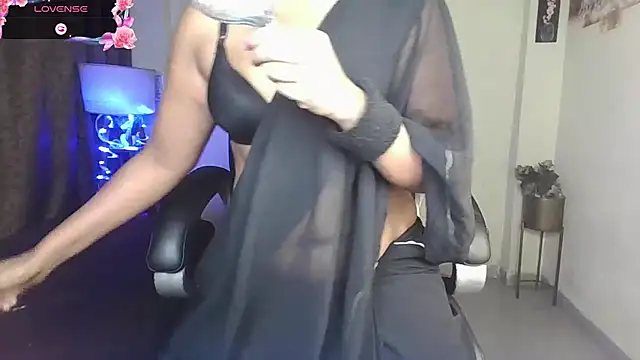 Snapshot of Black-Pearll chatting on February 23, 2026, 4:36 am Black-Pearll online show from February 23, 2026, 4:36 am