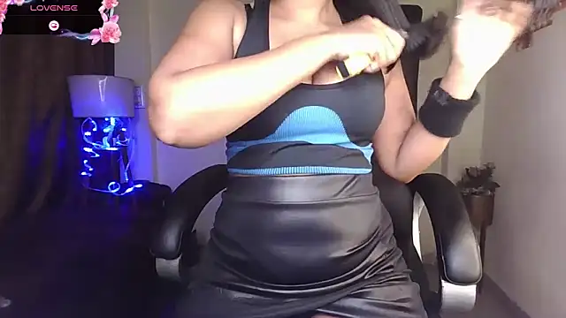 Snapshot of Black-Pearll chatting on February 13, 2026, 6:46 am Black-Pearll online show from February 13, 2026, 6:46 am