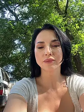 Roxana-Sexy online show from June 13, 2026, 3:26 am