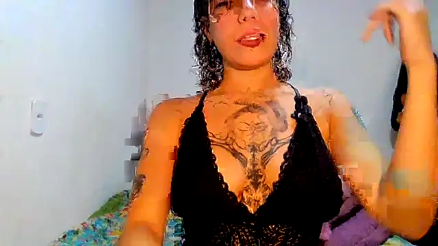 Submersidollx online show from May 6, 2026, 12:31 pm
