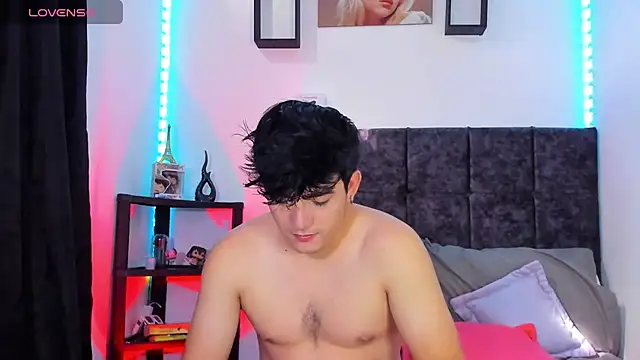 nolan twink1 online show from April 23, 2026, 8:21 pm