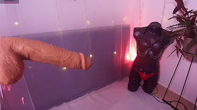 tatiana monroe online show from February 27, 2026, 4:51 pm