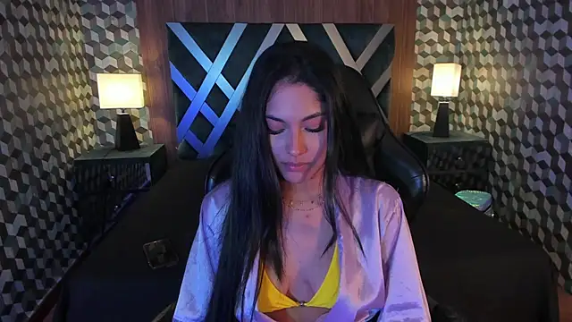 Mia Elowen online show from February 22, 2025, 2:17 am