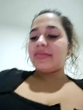 LaurenWelly  online show from September 21, 2025, 12:38 am