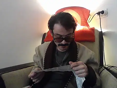 Snapshot of kallaviz chatting on April 4, 2026, 12:45 pm kallaviz online show from April 4, 2026, 12:45 pm