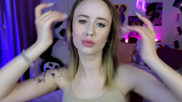 SashaBrooks online show from September 22, 2025, 6:03 pm