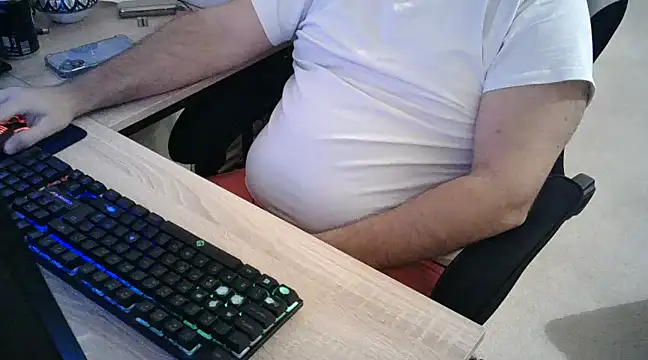 Snapshot of zebymasry chatting on December 7, 2024, 2:03 am zebymasry online show from December 7, 2024, 2:03 am