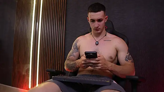 JacksonOlsenn online show from March 16, 2026, 9:06 pm