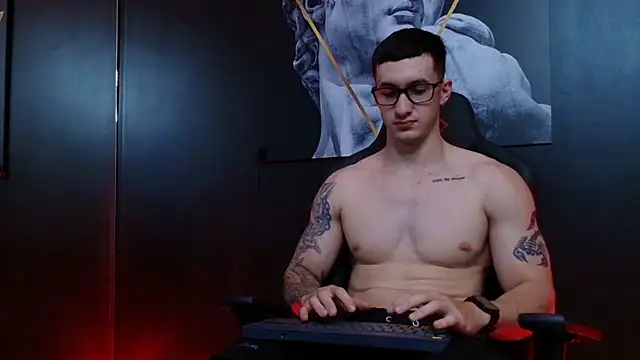 JacksonOlsenn online show from September 9, 2025, 9:02 pm