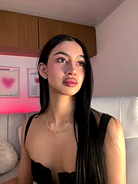 maddy bronw  online show from September 27, 2025, 12:50 am