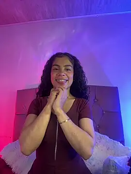 NINA 18 YEARS online show from December 17, 2025, 10:48 pm