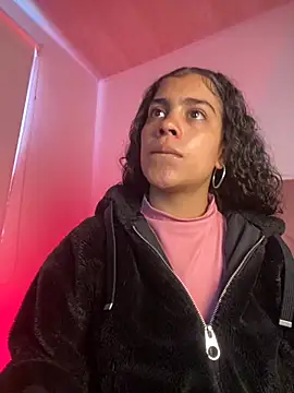 NINA 18 YEARS online show from October 20, 2025, 4:07 pm