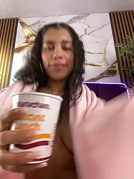 NINA 18 YEARS online show from October 22, 2025, 7:08 am