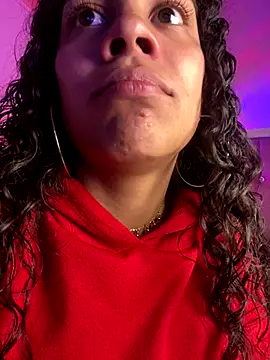 NINA 18 YEARS online show from November 3, 2025, 9:29 pm