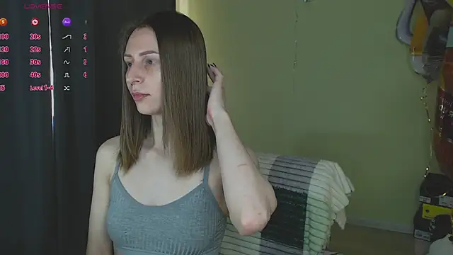 OaklynDobson online show from September 14, 2025, 2:28 pm