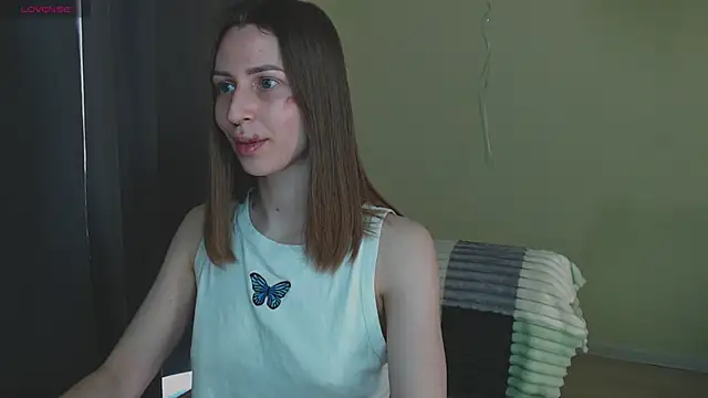 OaklynDobson online show from September 22, 2025, 2:01 pm