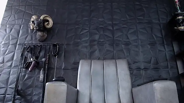 Agata Darkness online show from February 5, 2026, 9:10 pm