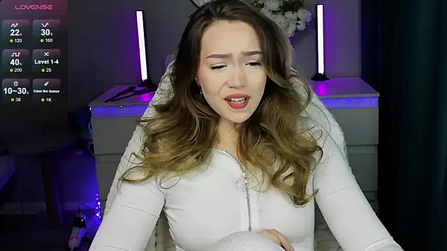 Evia r0se online show from September 17, 2025, 3:47 pm