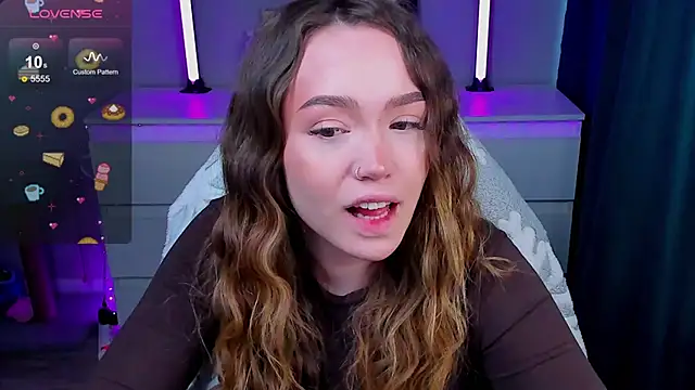 Evia r0se online show from February 24, 2026, 8:26 am