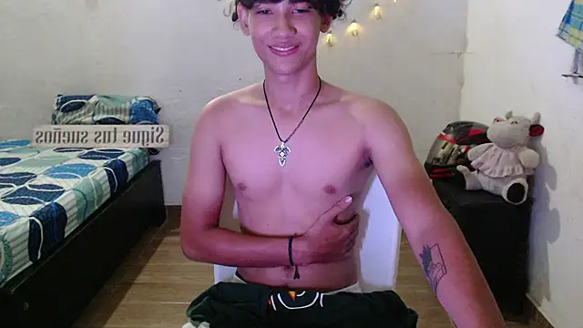 Snapshot of jake_willianss chatting on December 22, 2024, 5:01 am jake willianss online show from December 22, 2024, 5:01 am