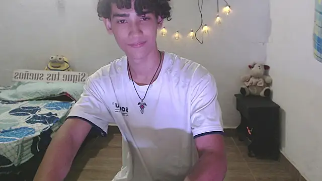 Snapshot of jake_willianss chatting on December 4, 2024, 4:37 am jake willianss online show from December 4, 2024, 4:37 am