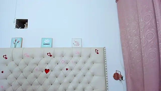 Kim Eli online show from February 24, 2025, 11:30 pm