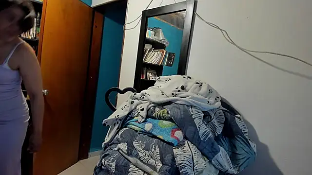 peanut tangerine online show from October 28, 2025, 1:06 am