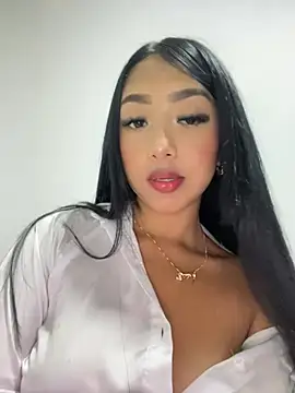 SOPHIACANDY19  online show from March 18, 2025, 12:19 am