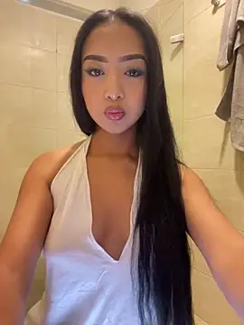SOPHIACANDY19  online show from June 14, 2026, 9:49 pm