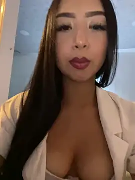 SOPHIACANDY19  online show from July 30, 2026, 12:21 am