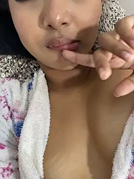 SOPHIACANDY19  online show from July 11, 2026, 10:21 pm