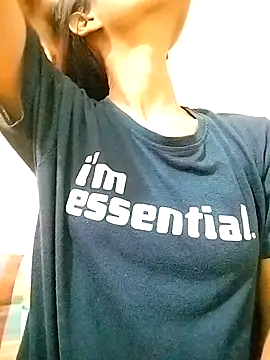 Snapshot of MISSQUEEN48 chatting on March 8, 2026, 5:22 am MISSQUEEN48 online show from March 8, 2026, 5:22 am