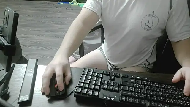 Snapshot of gamblingbum chatting on February 5, 2026, 8:15 pm gamblingbum online show from February 5, 2026, 8:15 pm